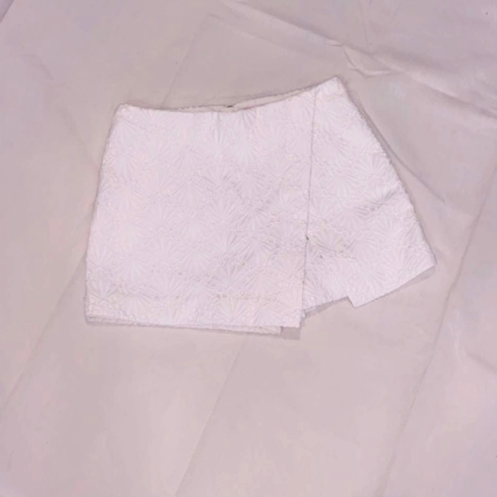 NWOT Lily Pulitzer Lace Skort